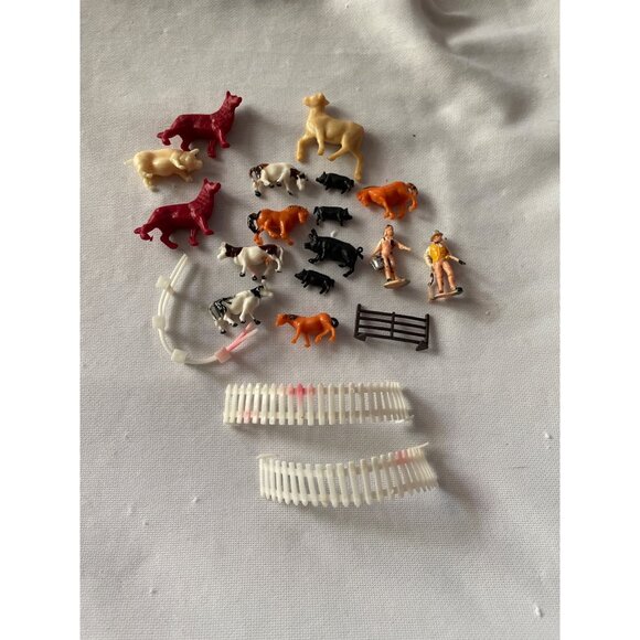Vintage Farm tiny Animal & Figures Toy Set With Fencing - Picture 1 of 7